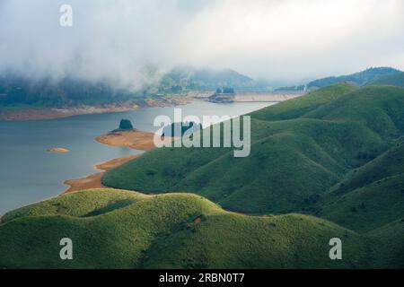 GUILIN, CHINA - 10. JULI 2023 - Luftfoto zeigt die Landschaft des Tianhu National Wetland Park in Guilin, Südchina Autonomen Guangxi Zhuang Stockfoto