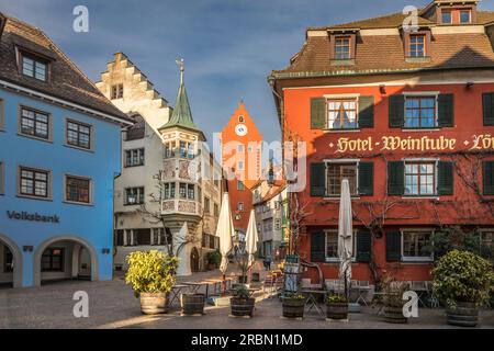 Marktplatz und Obertor in der Altstadt von Meersburg, Baden-Württemberg Stockfoto