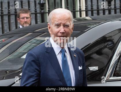 London, Großbritannien. 10. Juli 2023. US-Präsident Joe Biden geht nach einem Treffen mit dem britischen Premierminister Rishi Sunak in Downing Street, London. Kredit: SOPA Images Limited/Alamy Live News Stockfoto