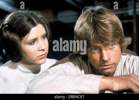 Star Wars Star Wars Folge IV : Eine neue Hoffnung Carrie Fisher & Mark Hamill Princess Leia & Luke Skywalker Stockfoto