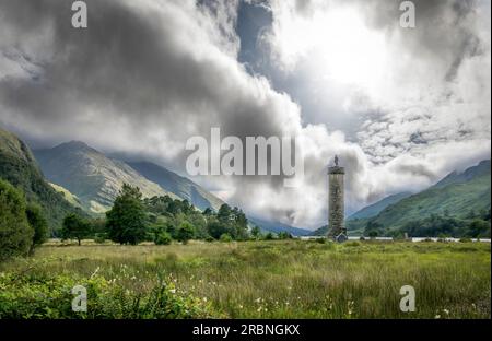 Glenfinnan Monument am Loch Shiel, Highlands, Schottland, Großbritannien Stockfoto