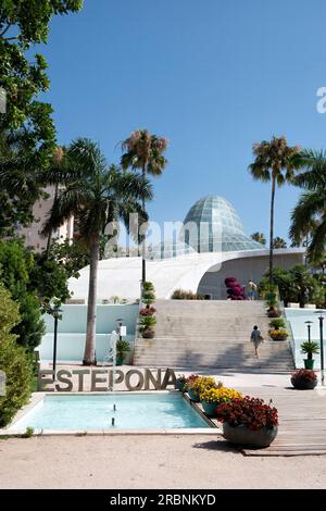 Das Orquidario de Estepona oder Estepona Orchidarium beherbergt eine große Sammlung von Orchideen und anderen tropischen und subtropischen Pflanzen. Stockfoto