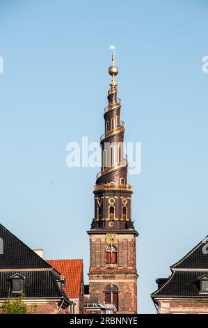 Rund um Kopenhagen - Externe Wendeltreppe auf der Vor Frelsers Kirke, (Kirche unseres Erlösers) Kopenhagen Stockfoto