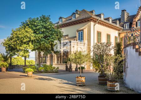 Romanische Halle im Innenhof von Schloss Bad Homburg, Taunus, Hessen, Deutschland Stockfoto