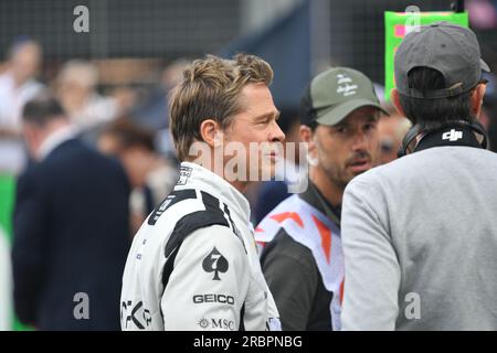 Silverstone, Großbritannien. 09. Juli 2023. SILVERSTONE, England, 09. JULI 2023; Making off, APEX-Filmcrew auf dem Startfeld - Brad Pitt, Star des bevorstehenden Formel-1-Films Apex, des kommenden Formel-1-basierten Films Apex, auf der gridFormula One, BRITISCHER Grand Prix F1 auf der Silverstone Rennstrecke - Formel 1 Grosser Preis von England, 09. JULI 2023 - kostenpflichtiges Bild, Foto und Copyright © Anthony STANLEY/ATP Images (STANLEY Anthony/ATP/SPP) Guthaben: SPP Sport Press Photo. Alamy Live News Stockfoto