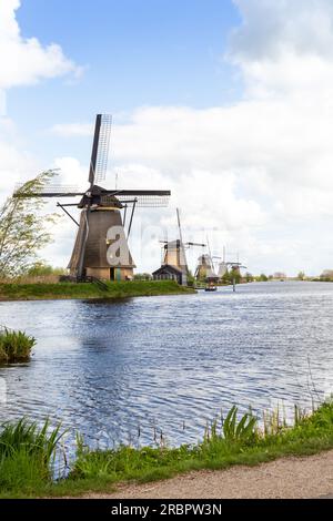 Alte Windmühle in Kinderdijk, Teil des Weltkulturerbes Stockfoto