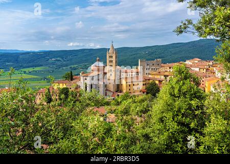 Blick auf Massa Marittima, Provinz Grosseto, Maremma, Toskana, Italien Stockfoto