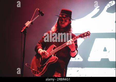 MADRID, MAD COOL FESTIVAL 2023, SPANIEN: Isländischer Musiker, Sänger, Songwriter Jökull Júlíusson von Kaleo, live auf der Bühne des Mad Cool Festivals 2023. Stockfoto