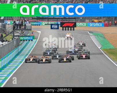 Towcester, Großbritannien. 09. Juli 2023. Silverstone, Towcester, Northamptonshire, Großbritannien, am 09 2023. Juli. Der Start des Formel-1-Rennens beim Formel-1-Grand Prix von Aramco in Silverstone, Towcester, Northamptonshire, Großbritannien, am 09 2023. Juli. Kredit: Francis Knight/Alamy Live News Stockfoto