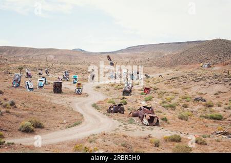 08-14-2017 Goldfield, NV, USA. International Car Forest of the Last Church. Stockfoto