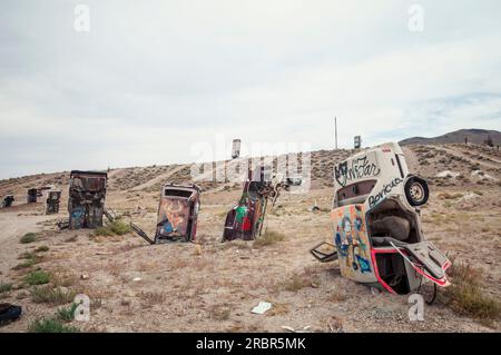 08-14-2017 Goldfield, NV, USA. International Car Forest of the Last Church. Stockfoto