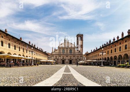 Herzogsplatz. Vigevano, Bezirk Pavia, Lombardei, Italien Stockfoto