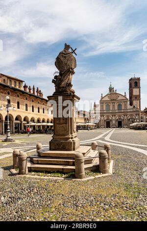 Herzogsplatz. Vigevano, Bezirk Pavia, Lombardei, Italien Stockfoto