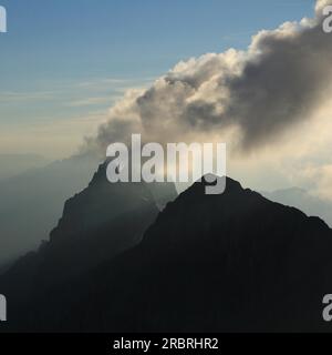 Abendszene in den Schweizer Alpen vom Titlis aus gesehen Stockfoto