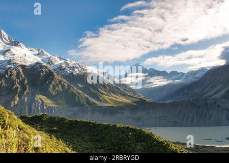 Vom Sealy Tarns Track im Nationalpark zu den alpinen Mueller- und Hooker-Seen und dem Aoraki Mt Cook Stockfoto