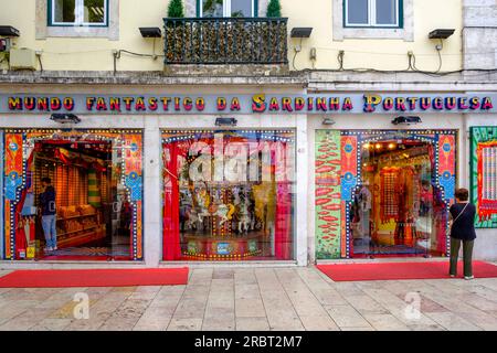 Souvenirladen Mundo Fantástico da Sardinha Portuguesa, Fantastic World of Portuguese Sardines, Rossio Square, Pracala do Rossio, Lissabon, Portugal Stockfoto