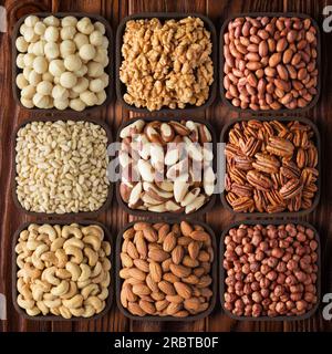 Gemischter NUTS-Hintergrund, Zusammensetzung von Bio-Lebensmitteln, Draufsicht. Stockfoto