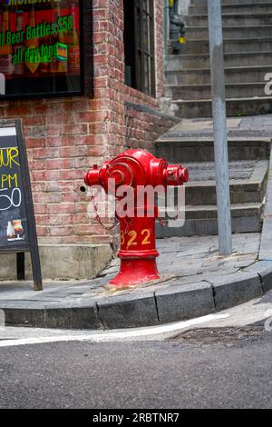 Nahaufnahme der roten Hydranten auf den Straßen von Central, Hong Kong Stockfoto