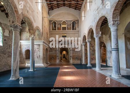 Das Kloster San Salvatore gehört zum UNESCO-Weltkulturerbe und ist ein wichtiges Wahrzeichen in Brescia. Hier vor allem die Innenausstattung Stockfoto