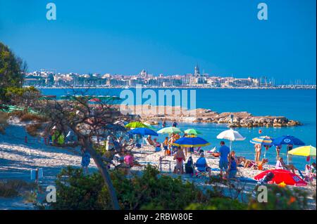 Blick auf Alghero von Maria Pia Beach, Sardinien, Italien, Europa Stockfoto