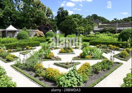 Schallaburg, Niederösterreich, Österreich. 04. Juli 2023. Der historische Garten des Schallaburg Stockfoto