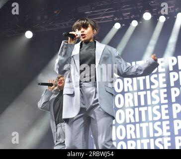 Selbstwertgefühl bei der Leistung beim Bristol Sounds Musikfestival in Bristol, England, Großbritannien. Juni 25 2023. Stockfoto