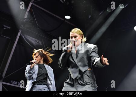 Selbstwertgefühl bei der Leistung beim Bristol Sounds Musikfestival in Bristol, England, Großbritannien. Juni 25 2023. Stockfoto