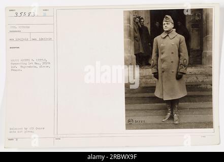 Bild 111-SC-35583 zeigt Major Arthur W. Little, den kommandierenden Offizier des 1. Bataillons, 369. Infanterie, in Ungersheim, Elsass, Frankreich. Das Foto wurde von Pvt. Gibbons am 11. Dezember 1918 aufgenommen und am 23. Dezember 1919 erhalten. Das Bild wurde vom AEF-Sensor veröffentlicht, obwohl das Veröffentlichungsdatum unbekannt ist. Die angegebene Beschreibung stammt aus Hinweisen, die dem Bild beiliegen.“ Stockfoto