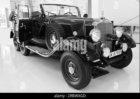 Adolf Hitlers Mercedes Benz IA-67510 1939 G4 Parade Auto, ziviles Nummernschild bezieht sich auf Berlin Polizei Reg. Stockfoto