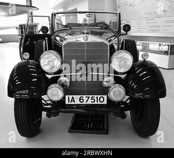 Adolf Hitlers Mercedes Benz IA-67510 1939 G4 Parade Auto, ziviles Nummernschild bezieht sich auf Berlin Polizei Reg. Stockfoto