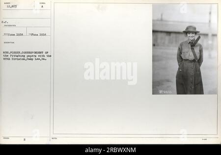 Mrs. Fisher, eine Korrespondentin der Pittsburger Zeitungen, wird im Juni 1918 mit der 80. Division in Camp Lee, Virginia, gesehen. Das Foto trägt die Nummer 12.803 und wurde von einem S.C.-Fotografen aufgenommen. Es ist Teil einer Sammlung, die amerikanische Militäraktivitäten während des Ersten Weltkriegs dokumentiert. Stockfoto