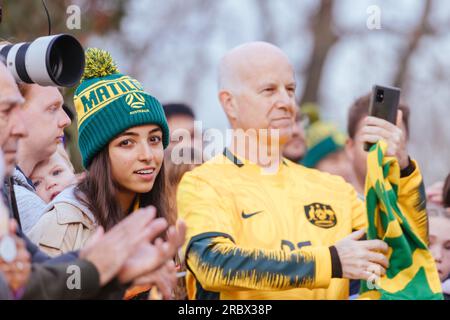 Melbourne, Victoria, Australien. 11. Juli 2023. MELBOURNE, AUSTRALIEN - JULI 11: Fans der australischen Commbank Matildas Women's World Cup-Mannschaft kündigen an und präsentieren sich am Federation Square am 11. Juli 2023 in Melbourne, Australien. (Kreditbild: © Chris Putnam/ZUMA Press Wire) NUR REDAKTIONELLE VERWENDUNG! Nicht für den kommerziellen GEBRAUCH! Kredit: ZUMA Press, Inc./Alamy Live News Stockfoto