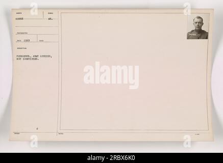 Ein nicht identifizierter Armeeoffizier ist auf diesem Foto zu sehen, das 1919 aufgenommen wurde (REC 1919). Das Bild trägt die Bezeichnung 111-SC-10666 NOMBR 10666 und gehört zur Sammlung von Fotografien amerikanischer Militäraktivitäten während des Ersten Weltkriegs. Es wurde während der Personalschulung der AU 3Y901 aufgenommen. Zusätzliche Informationen sind als ' HINWEISE 16666' vermerkt. Stockfoto