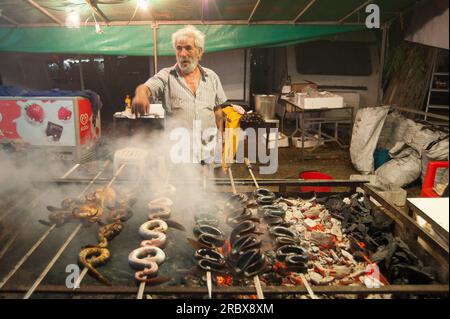 Aale auf der Spieße, typisches sardinisches Rezept, Campidano, Sardinien, Italien, Europa Stockfoto