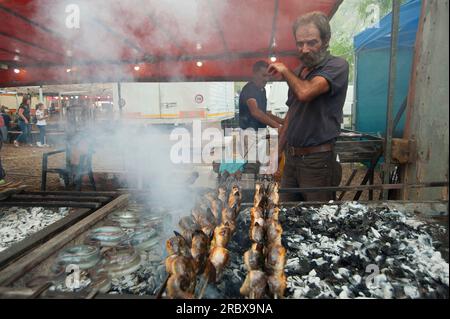 Aale auf der Spieße, typisches sardinisches Rezept, Campidano, Sardinien, Italien, Europa Stockfoto