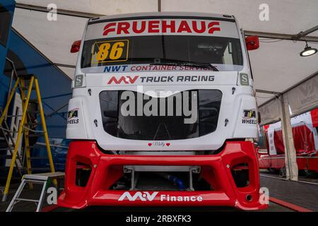 Andover, Großbritannien. 09. Juli 2023. Rennen Sie am 9. Juli 2023 während der British Truck Racing Championship auf dem Thruxton Circuit, Andover, Großbritannien, um das 3. Rennen. Foto: Chris Williams. Nur redaktionelle Verwendung, Lizenz für kommerzielle Verwendung erforderlich. Keine Verwendung bei Wetten, Spielen oder Veröffentlichungen von Clubs/Ligen/Spielern. Kredit: UK Sports Pics Ltd/Alamy Live News Stockfoto