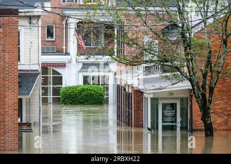 Montpelier, USA. 11. Juli 2023. State Street während der Überschwemmung des Winooski, der Montpelier, VT, USA, die Hauptstadt von Vermont überflutete. 11. Juli 23 Kredit: John Lazenby/Alamy Live News Stockfoto