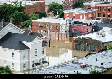 Montpelier, USA. 11. Juli 2023. Blick auf die Innenstadt während der Überschwemmung des Winooskis, der Montpelier, VT, USA, Hauptstadt von Vermont überflutete. 11. Juli 23 Kredit: John Lazenby/Alamy Live News Stockfoto