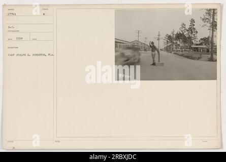 Ein 1918 vom SC-Fotografen aufgenommenes Bild zeigt Camp Joseph E. Johnston in Florida während des Ersten Weltkriegs. Das Foto bietet einen Einblick in die militärischen Aktivitäten und die Infrastruktur des Lagers während des Krieges. Stockfoto