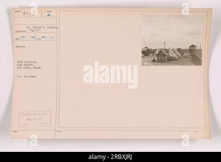 Lieutenant Edward N. Jackson, ein Fotograf des Signalkorps, hat dieses Bild 1918 aufgenommen. Das Foto zeigt die USA Stockade im Camp Kearny in San Diego, Kalifornien, während des Ersten Weltkriegs. Diese Haft wurde von der 40. Division benutzt. Das Bild wurde zensiert und am 3. Mai 1913 von den Behörden der Division veröffentlicht. Stockfoto