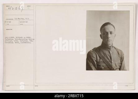 Das Bild zeigt 2. Leutnant Richard A. Jones, ein Versorgungsbeamter, der während des Ersten Weltkriegs in Esch, Luxemburg, stationiert war. Er gehört der 60. Infanterie der 5. Division an. Das Foto wurde von Lieutenant WN gemacht. Fox am 3. Januar 1919 um 1:00 Uhr. Die offizielle Beschreibungsnummer lautet 12-21-18. Die Lichtbildnummer lautet 42569. Stockfoto