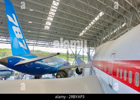 Der dritte Boeing 787 Dreamliner Passagierjet wurde weltweit für das Flugzeugmuseum Seattle Washington State USA eingesetzt Stockfoto