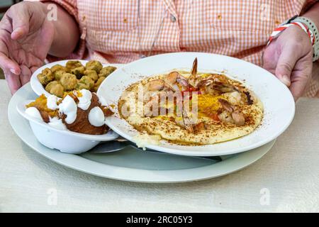 Atlanta Georgia, Mary Mac's Tea Room Restaurant, Innenbereich, Mittagessen Garnelen und Grütze, gebratene Okra, Süßkartoffeln Souffle, Restaurants, Abendessen Stockfoto