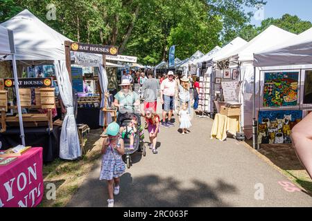 Alpharetta Atlanta Georgia, Alpharetta Arts Streetfest, Kunsthandwerksfestival jährliche Veranstaltung, Zelte Stände Verkäufer, Familien Stockfoto