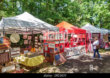 Alpharetta Atlanta Georgia, Alpharetta Arts Streetfest, Kunsthandwerksfestival, jährliche Veranstaltung, Zelte Stände Verkäufer Stände Stockfoto