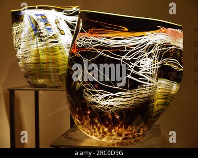 Soft Cylinders von Dale Chihuly - Ausstellung in der Shirley Sherwood Gallery als Teil der Reflections on Nature Ausstellung in Kew, 2019 Stockfoto