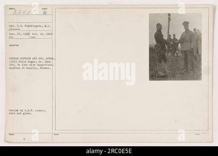 Sgt. C.E. Nachtigall des Signalkorps in Gummistiefeln. Das Foto wurde in der Nähe von Dampvitoux, Meurthe et Moselle, Frankreich, aufgenommen. Es zeigt einen deutschen Kapitän und CPL. Bubel vom 103. Feldsignalbataillon der 28. Division. Das Foto wurde vom A.E.F.-Zensor abgestempelt, aber es gibt kein Datum. Stockfoto