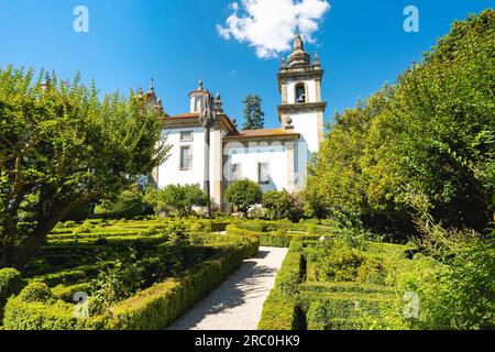 Wunderschöne Gärten im Mateus-Palast in Vila Real, Portugal. Juni 30 2023. Stockfoto