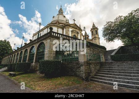 Heiligtum unserer Lieben Frau von Sameiro, wunderschöne Kirche auf dem Hügel. Braga Portugal. Juli 7 2023. Stockfoto