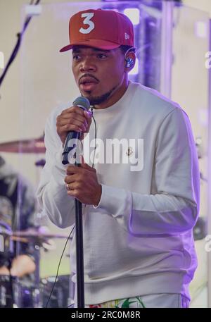 NEW YORK, NY, USA - 15. JUNI 2023: Chance the Rapper tritt in der NBC „Today“ Show Concert Series auf der Rockefeller Plaza auf. Stockfoto